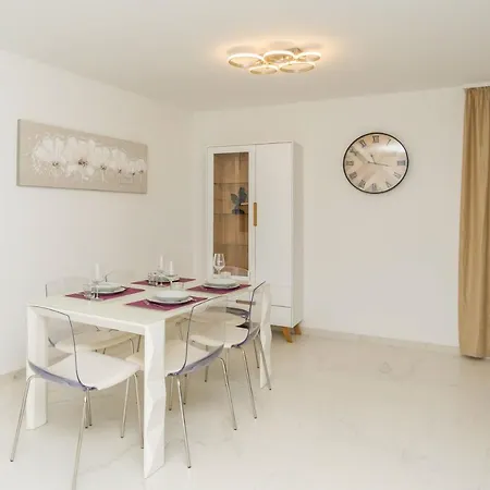 Simi - The Sun Apartment Crikvenica