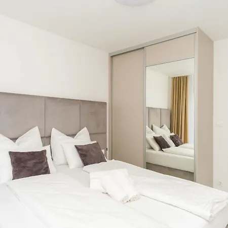 Simi - The Sun Apartment