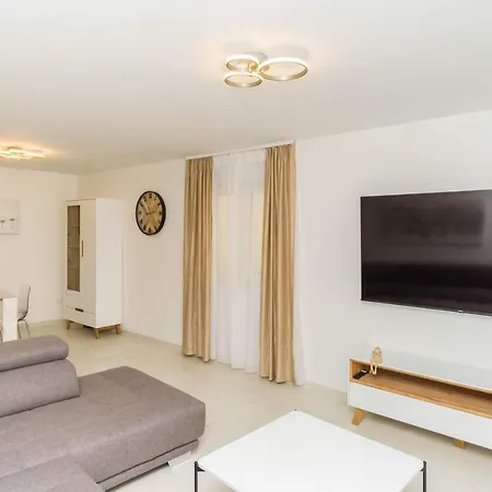 Simi - The Sun Appartement *